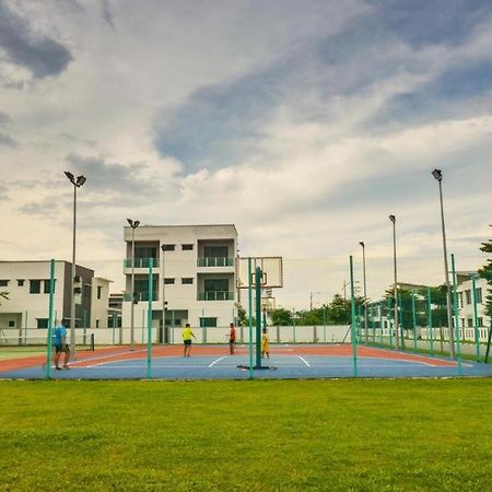 Setia Home Sitiawan Ktv 12+4 Pax Ngoại thất bức ảnh