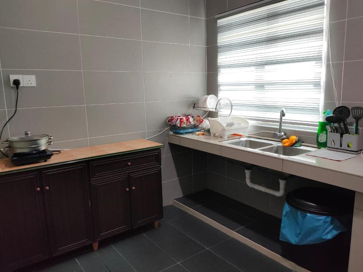 Setia Home Sitiawan Ktv 12+4 Pax Ngoại thất bức ảnh